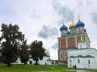 Мобильный квест «Макс Фактор — косметолог из Рязани»