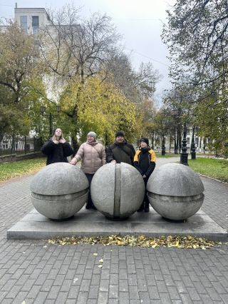 Три часа гостеприимства: обзорная с дегустациями в мини-группе (на минивэне)