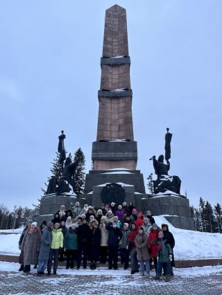 Три часа гостеприимства: обзорная с дегустациями в мини-группе (на минивэне)