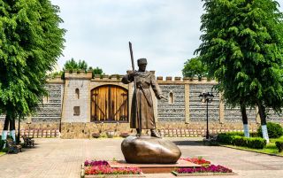 Нескучное знакомство с Владикавказом