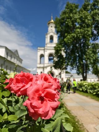 Святое Поозерье: Перынский скит и Юрьев монастырь (на вашем авто)