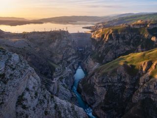 Из Дербента — в Сулакский каньон и бархан Сарыкум