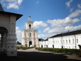 Старинные монастыри под Великим Новгородом (на вашем авто)