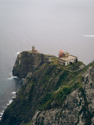 Затерянные острова и лежбище морских львов: фотоприключение на катере!