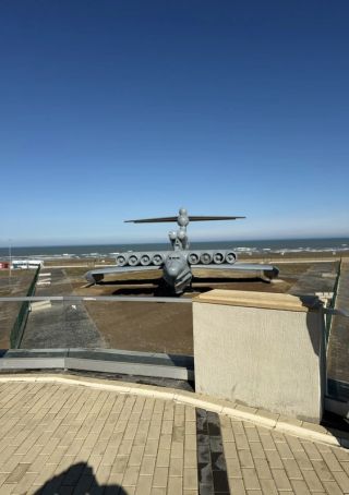 Дербент и каспийский монстр «Лунь» из Каспийска