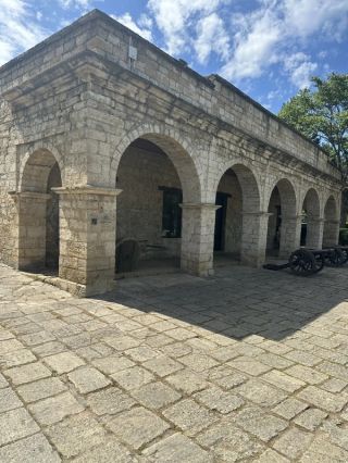 Дербент и каспийский монстр «Лунь» из Каспийска