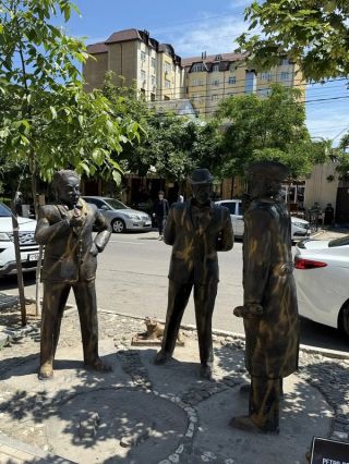 Дербент и каспийский монстр «Лунь» из Каспийска