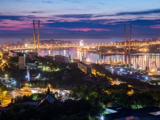 Ночные огни Владивостока (в группе)