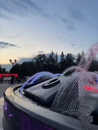 Уфа в огнях и музыке фонтанов