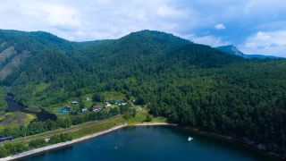 На катере по Байкалу вдоль КБЖД: из Иркутска в мини-группе